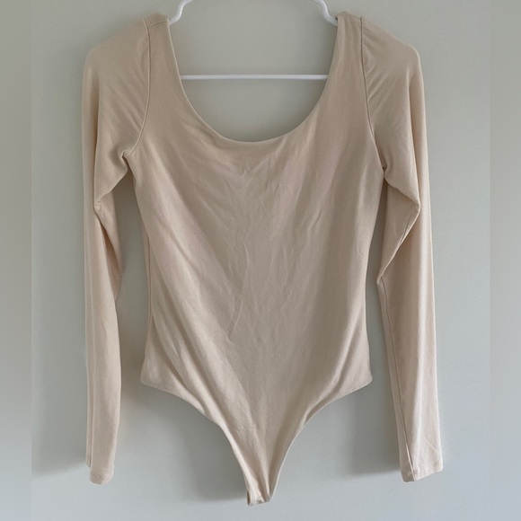 Aritzia Wilfred long sleeve bodysuit - Picture 3 of 4